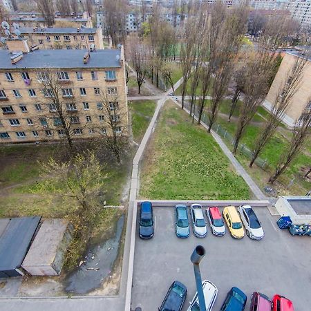 Просторная Однокомнатная Квартира Возле Скоростного Трамвая Kiev Eksteriør billede